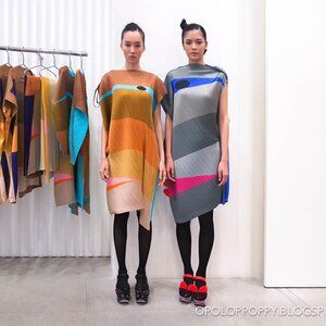 ISSEY MIYAKE IKKO TANAKA Face Print Dress Blue,Grey,Pink 3 US M/L